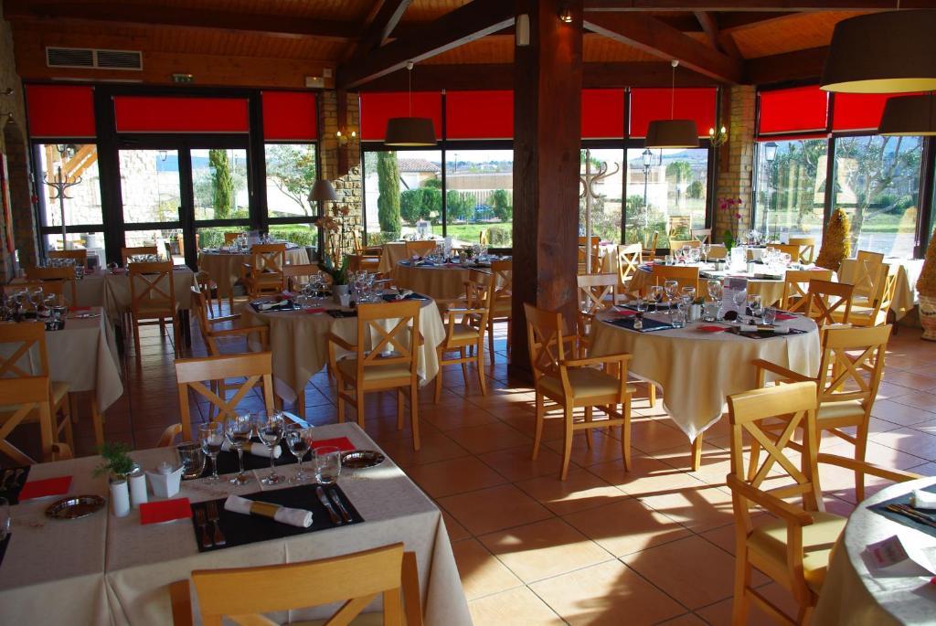 Logis Hotel Restaurant Le Mas De Mon Pere Saint-Jean-le-Centenier Екстер'єр фото